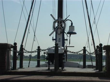 Kalkar : Ortsteil Grieth am Rhein, Schiffsmastanlage
